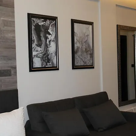 Апартаменты Lux Milmari Reko Premier 14 *