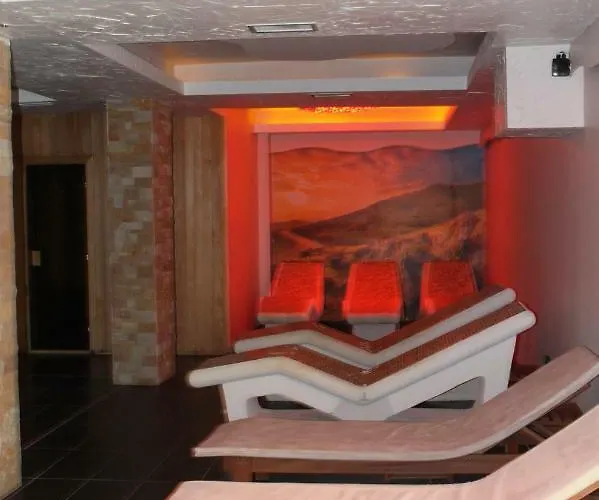 Lux Milmari Reko Premier 14 *